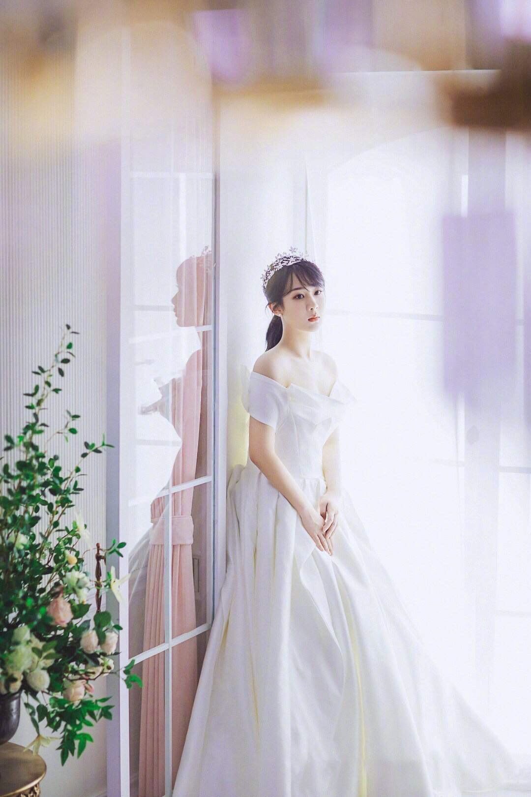 杨紫婚纱造型图片