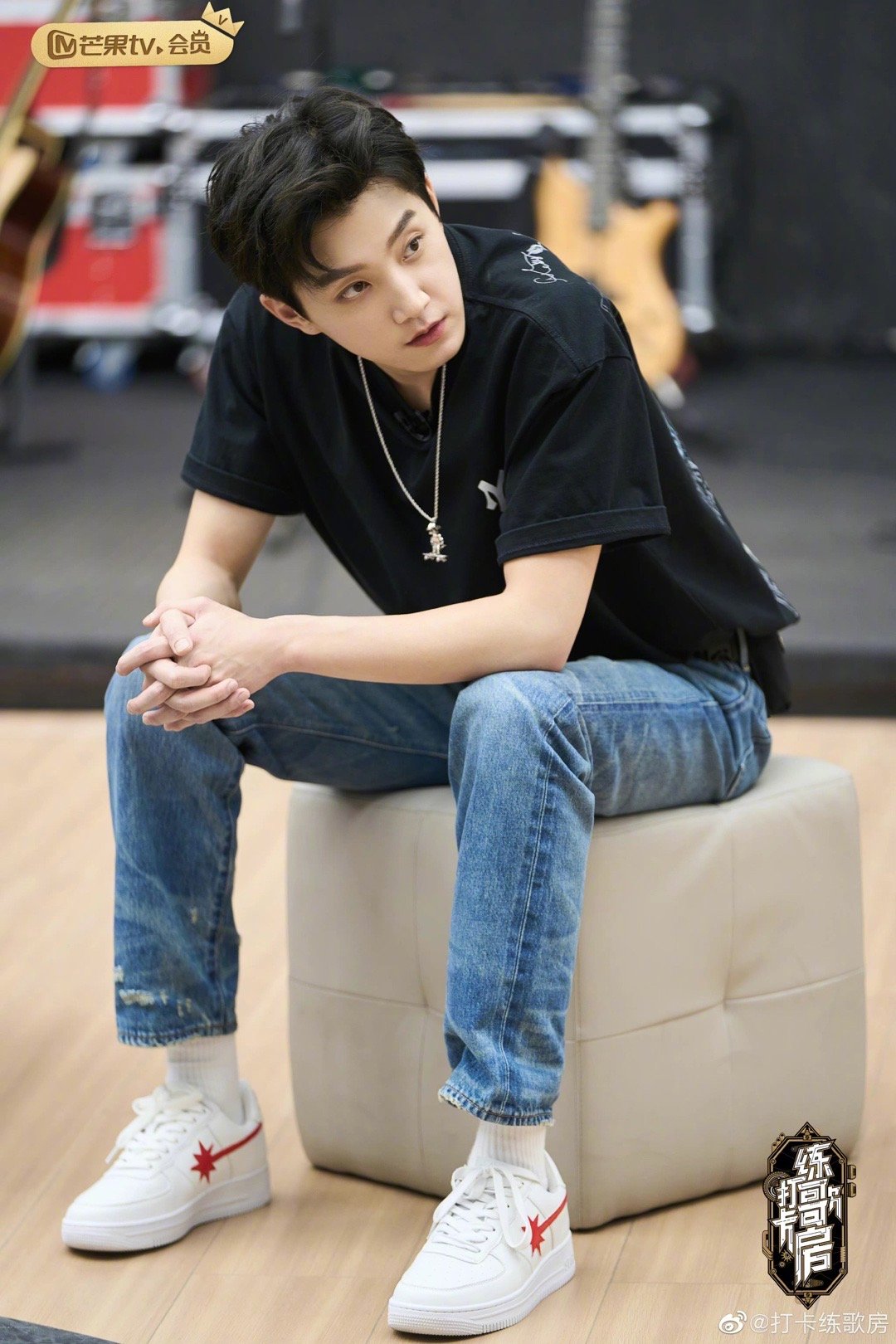 范世錡笑起来的样子,我可真的太欢喜了,他惊讶的表情也真的是一下让我