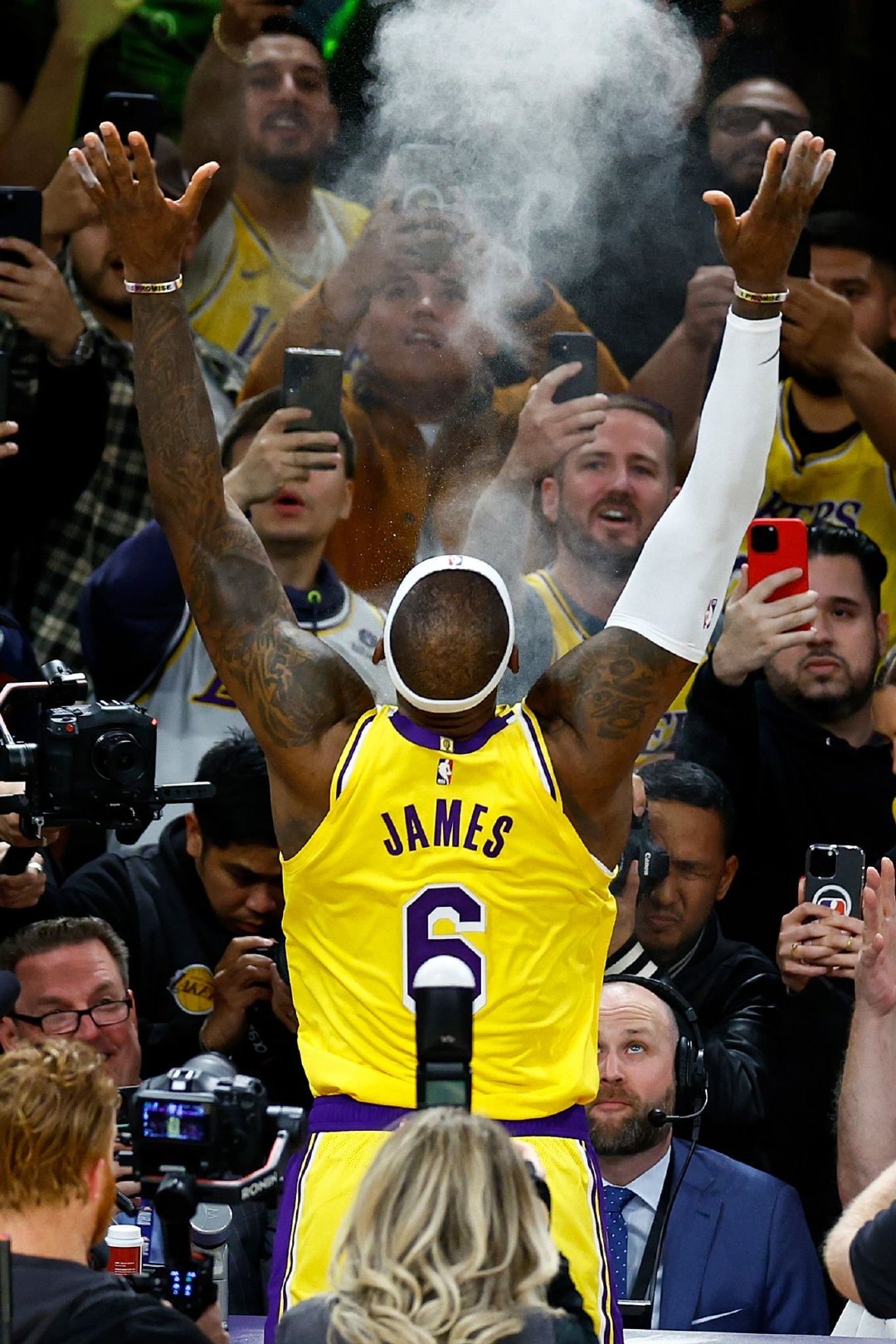 恭喜lebron james 超越贾巴尔,成为nba历史总得分王!