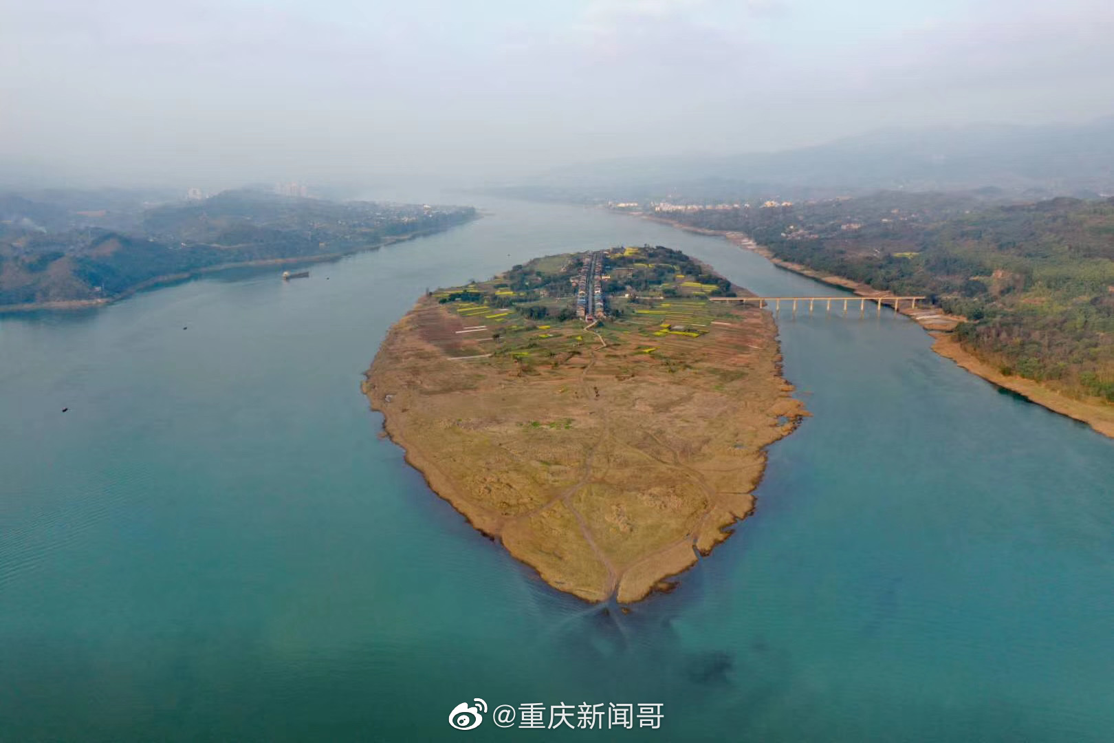 巴南区麻柳嘴镇长江上的南平坝又被称为重庆的呼伦贝尔