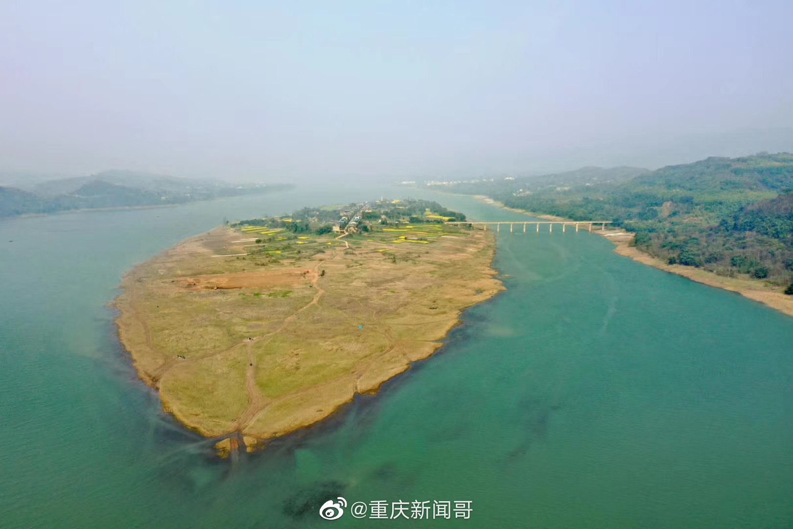 巴南区麻柳嘴镇,长江上的南平坝,又被称为重庆的呼伦贝尔