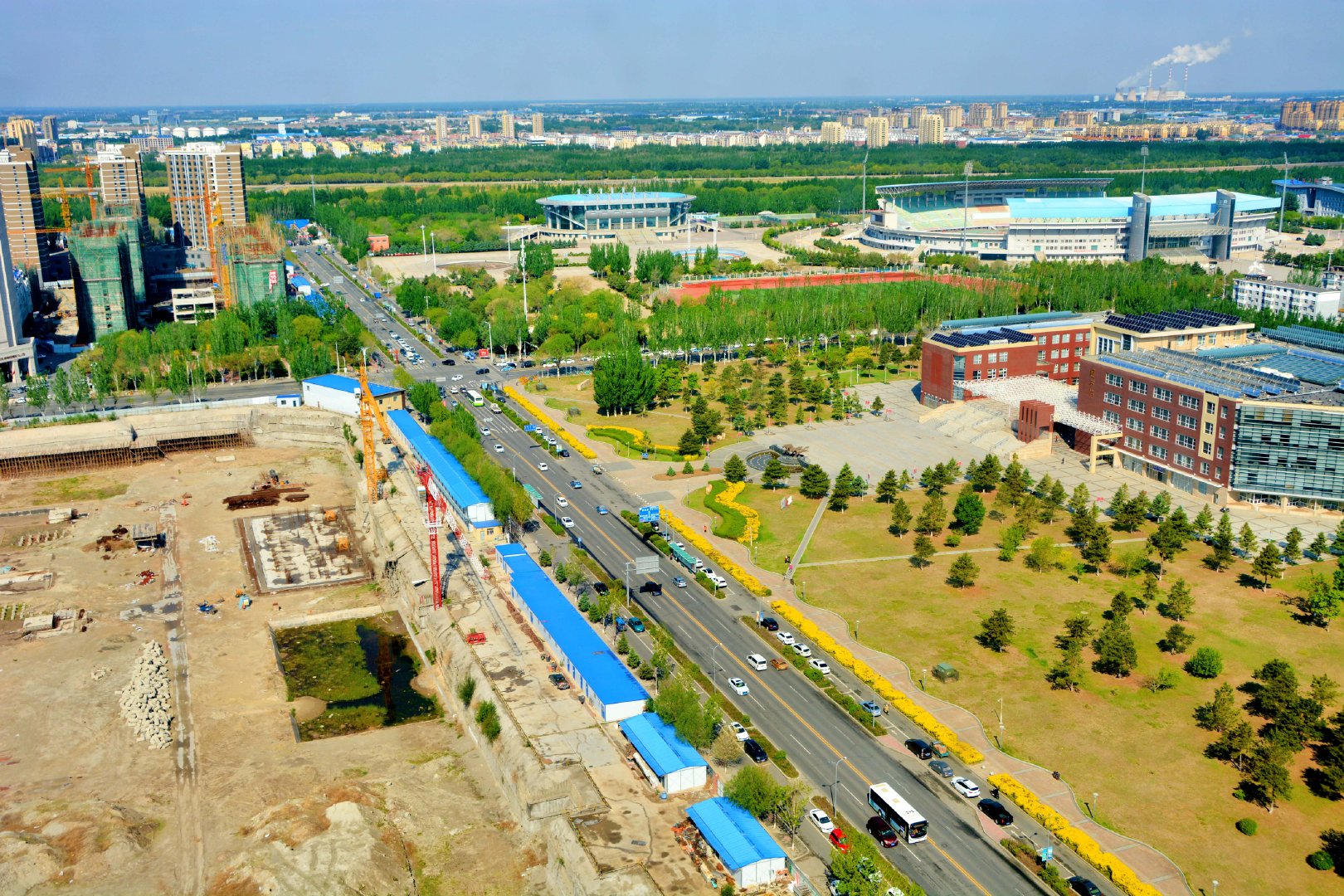 通辽市西拉木伦大街西段两侧,原创拍摄|西拉_新浪新闻