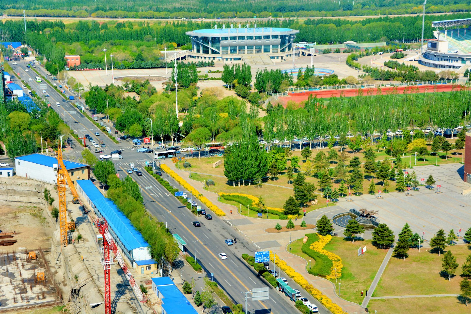 通辽市西拉木伦大街西段两侧,原创拍摄|西拉_新浪新闻