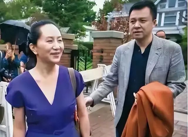 孟晚舟与网红罕合影！2段婚姻4个孩子，前夫成谜现任对她不离不弃|孟晚舟|任正非|前夫_新浪新闻