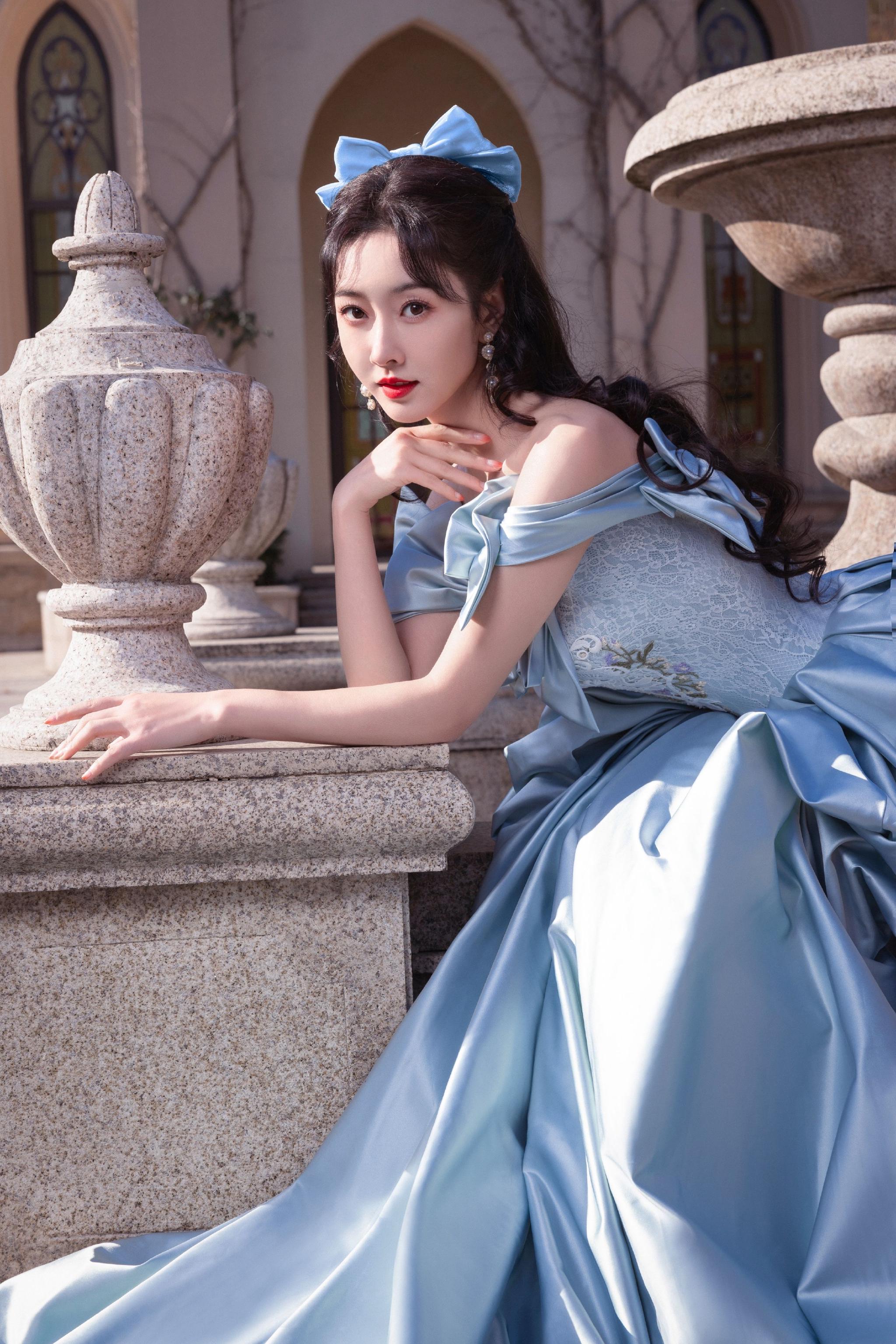 宣璐蓝色公主裙生日大片……|宣璐|公主裙_新浪新闻