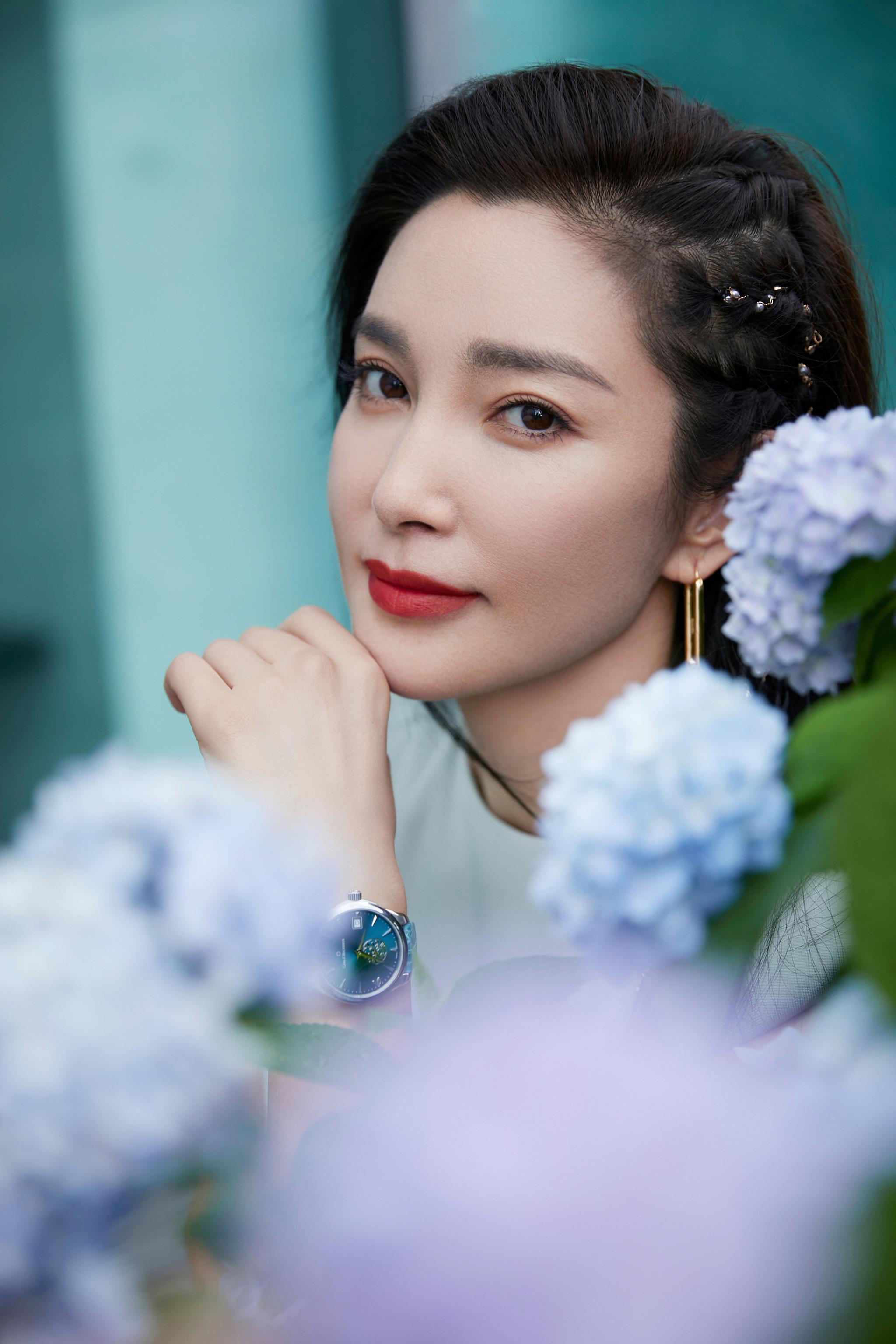 雨后清新,花如圆玉……__财经头条