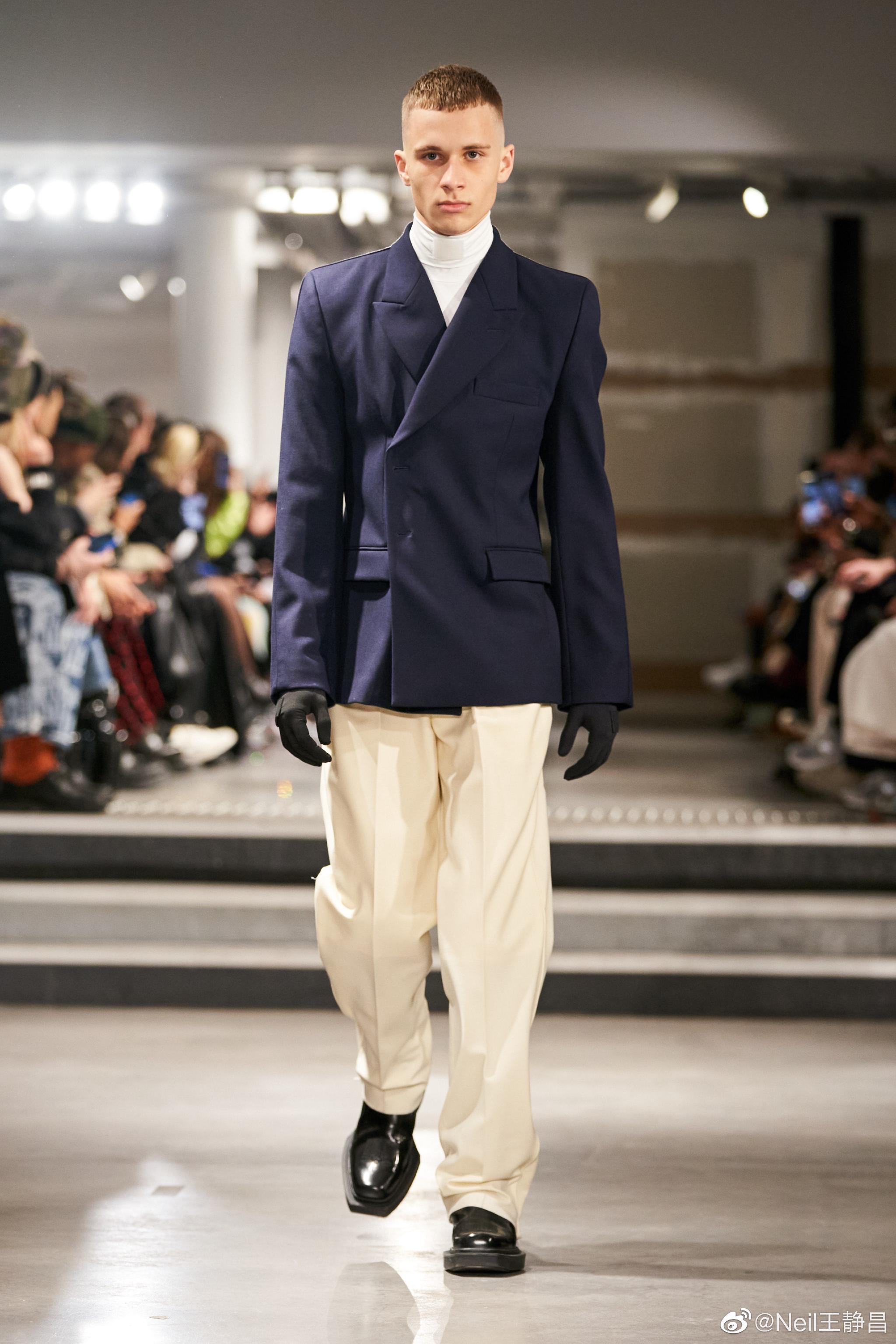 vtmnts 2022秋冬系列 vetements副线品牌vtmnts……|秋冬|大衣|设计师