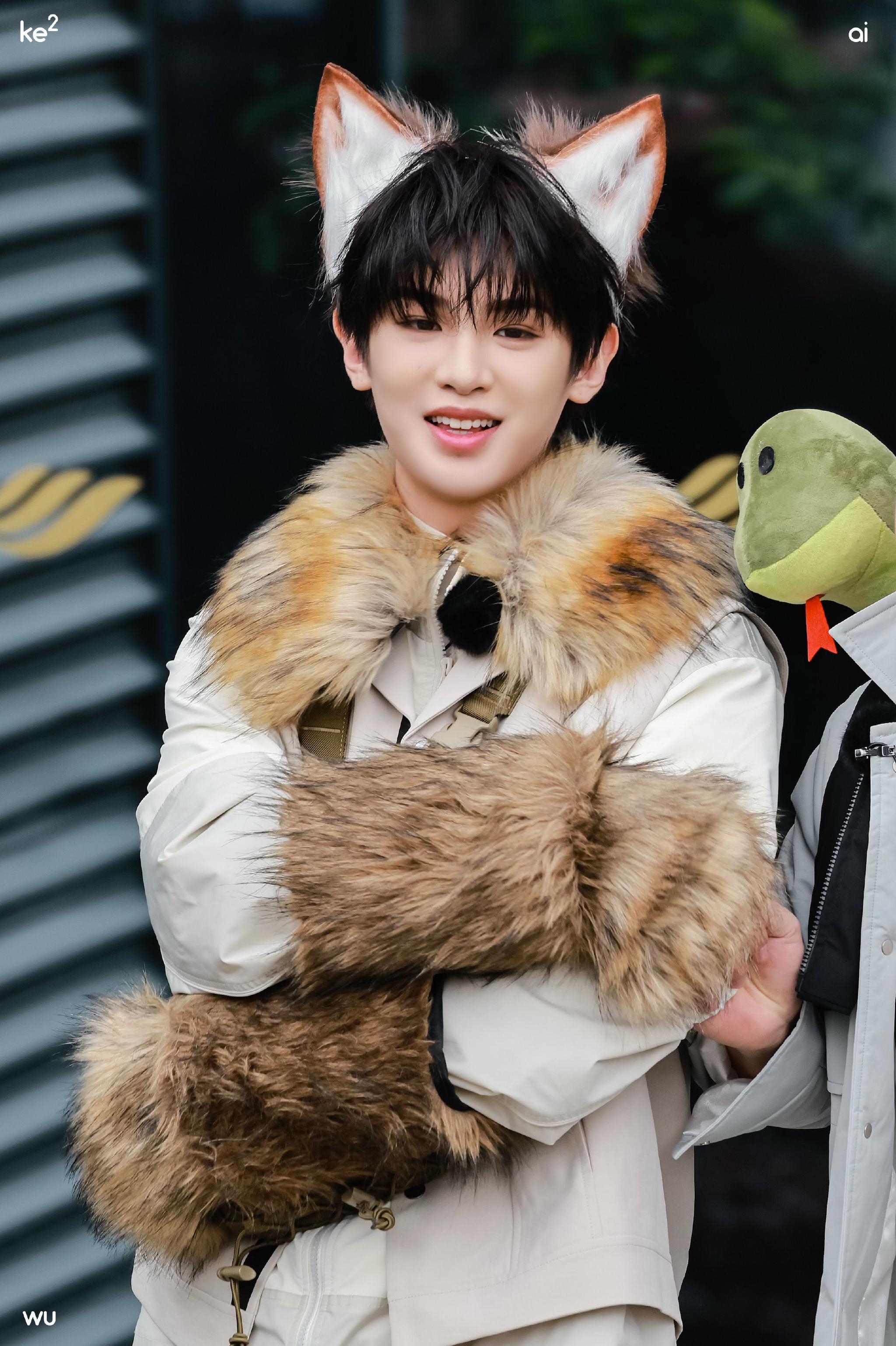 黄明昊《极限挑战》cos的狐狸,软糯可爱的小奶狐|黄明昊|狐狸|极限