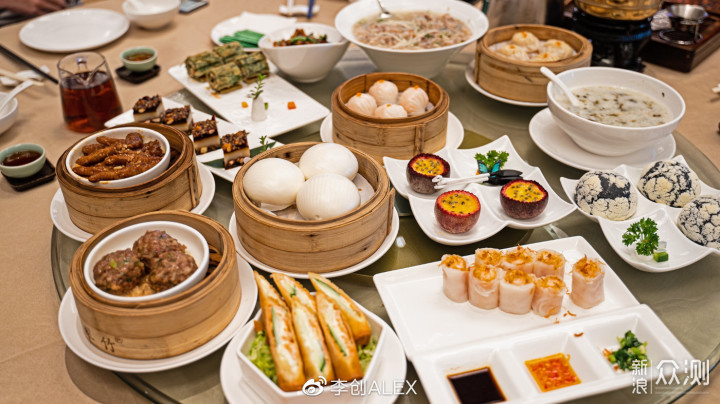 到星级酒店叹早茶/一盅两件人均不到100元