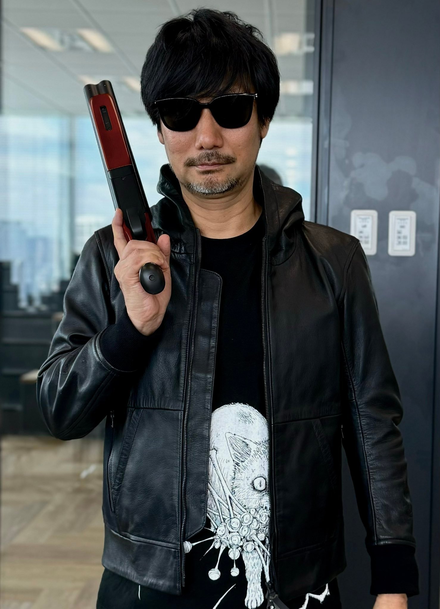 小岛秀夫新分享的一组照片从 西岛秀俊 处收到的模型霰弹枪