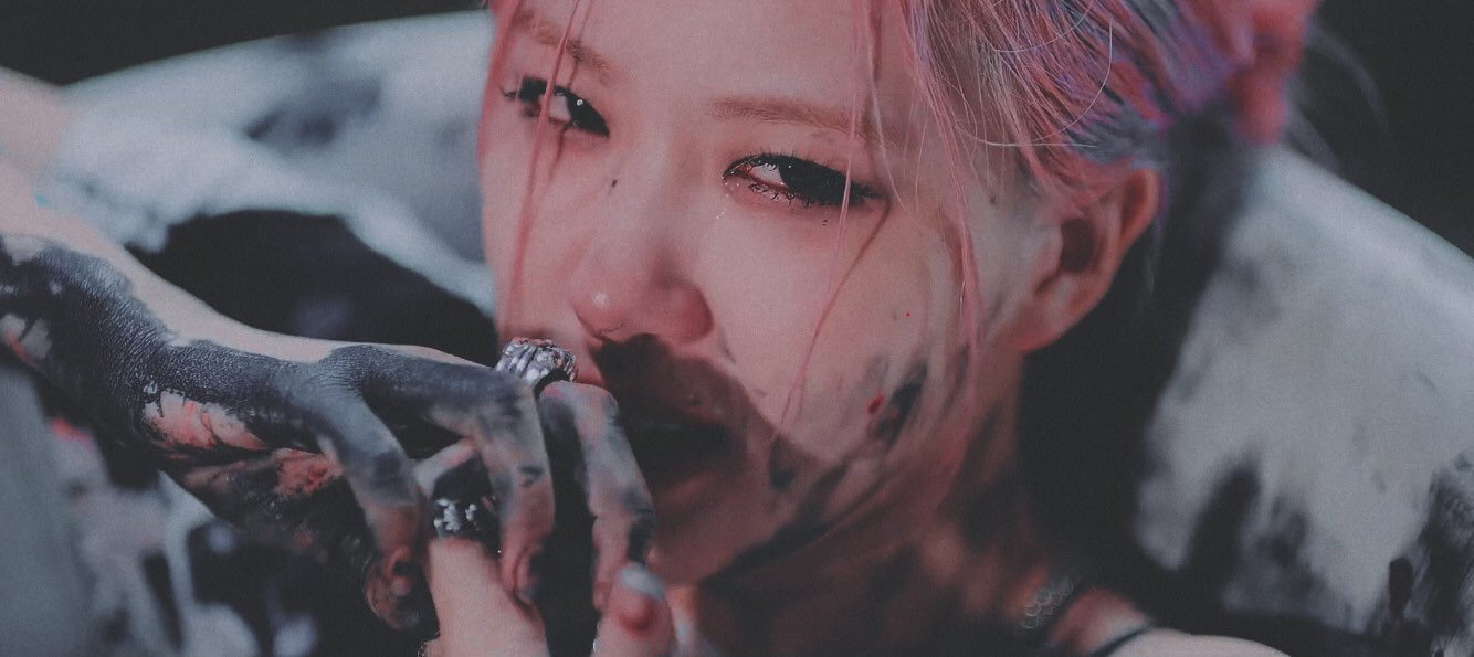 blackpink朴彩英表现力感染力绝了 回归新发色与极具感染力的哭戏大家