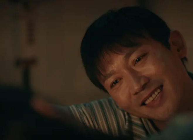 “谢天华”老实又大度，为人无可挑剔，的确容易被利用或欺负休闲区蓝鸢梦想 - Www.slyday.coM