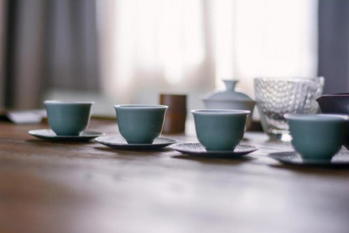 你与皇室之间,只差一个朕宗茗茶