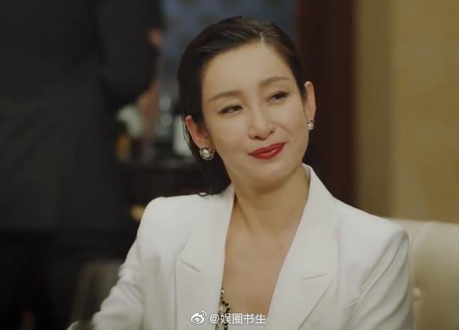 6/ 6季晓鸥漂亮却不俗气,大方又不失优雅,善良但