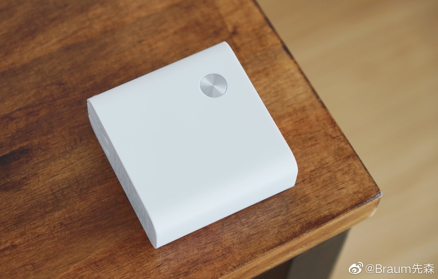 小米新款50w二合一充电宝,自带6700mah容量