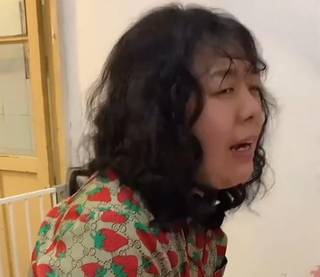 女子被误认孩子奶奶，为显年轻烫发减龄，丈夫：你成儿子太奶奶了休闲区蓝鸢梦想 - Www.slyday.coM