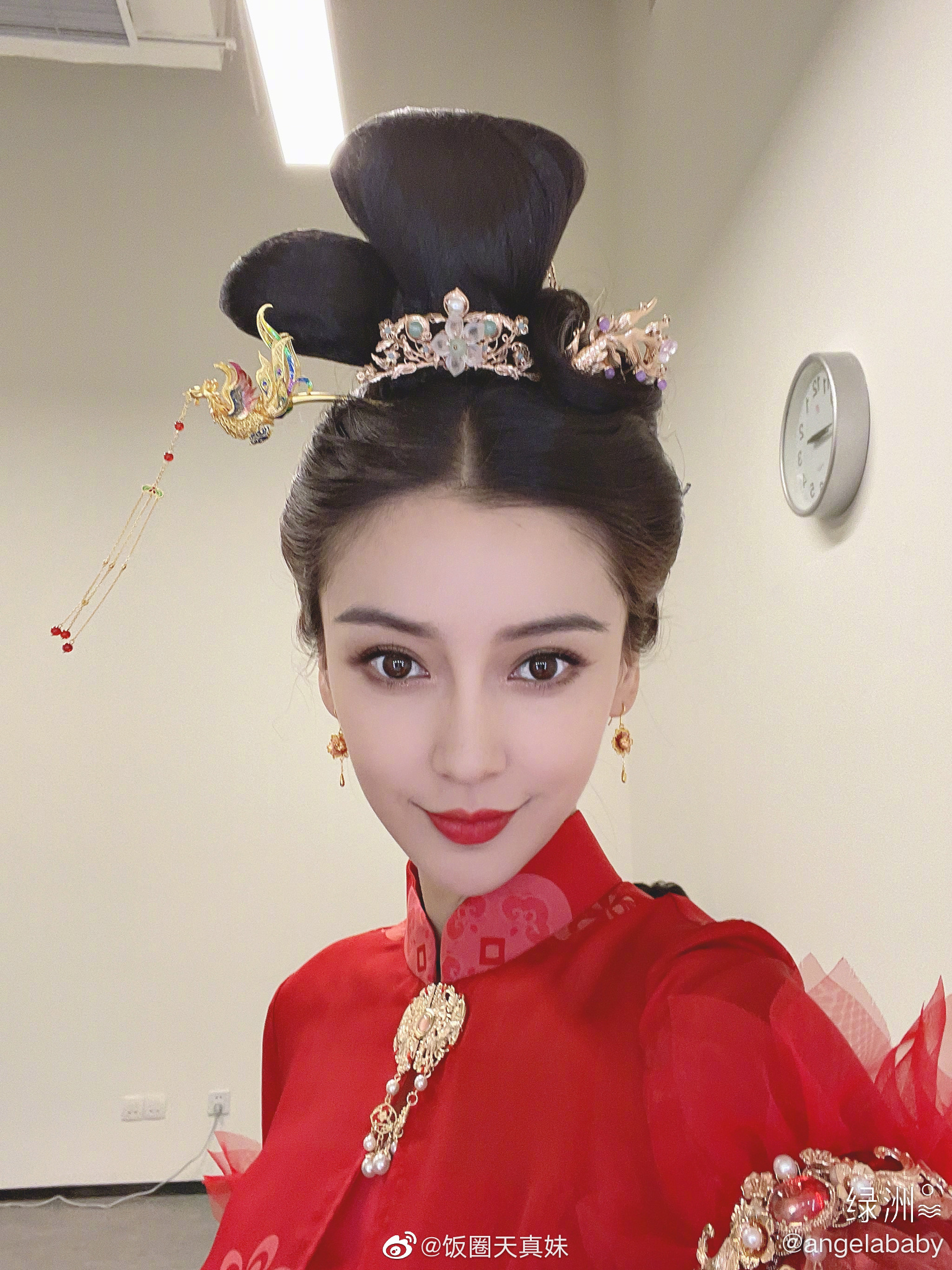 angelababy 晒金簪红衣古装自拍,这也太美了啊啊啊啊啊