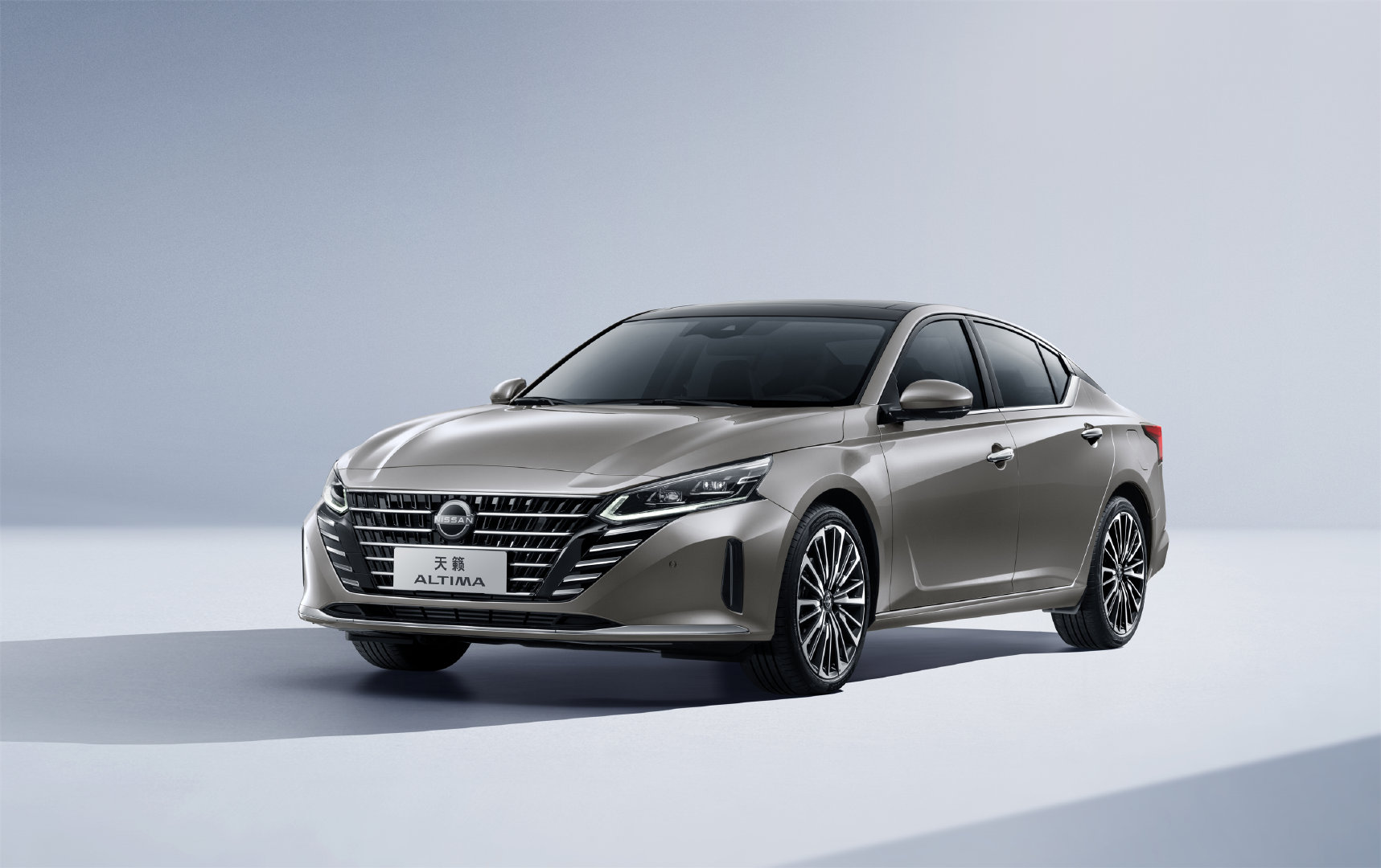 准八代天籁上市了 舒适豪华成为了东风日产在华战略转变的关键-新浪