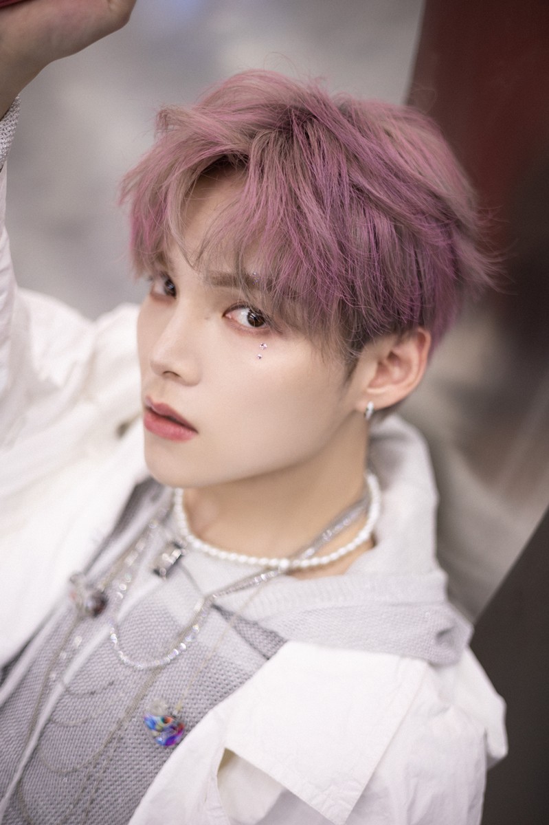 朱星杰生日会首唱幻想山城少年mv自传体引泪目