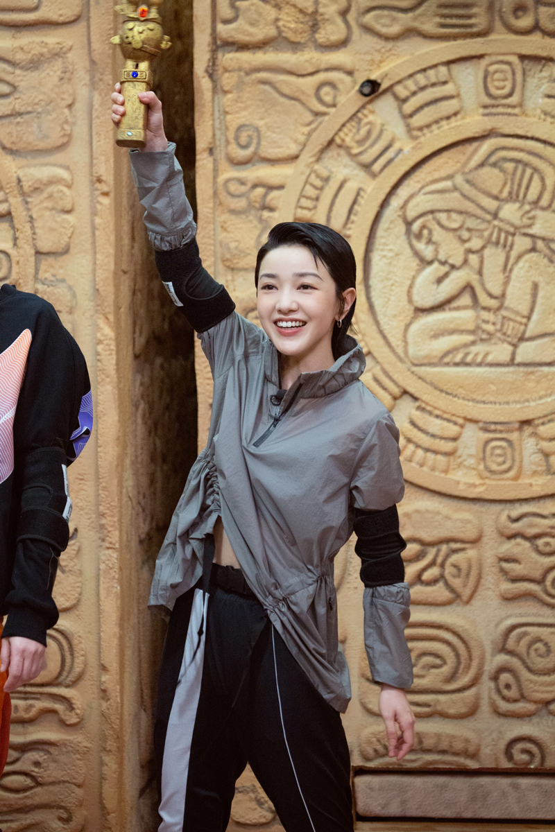 让加油室的苏眉月和金鹰卡通主持人八哥惊出了表情包,郭采洁的运动