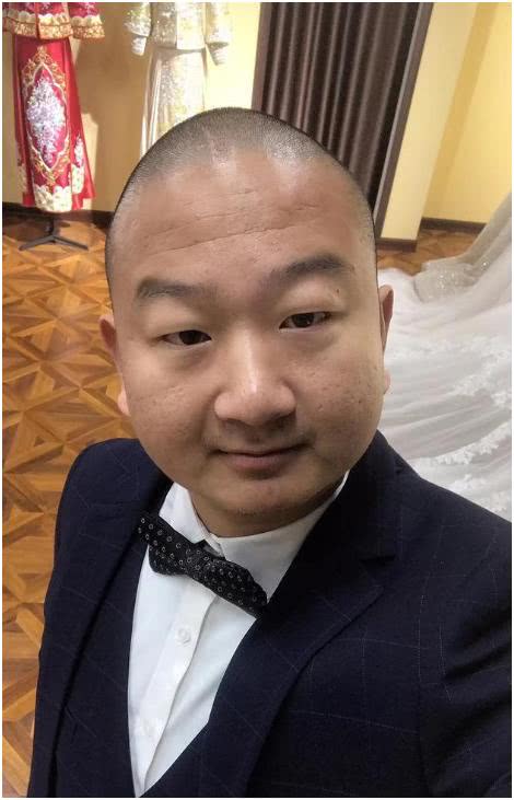 网红giao哥结婚现场曝光笑容一脸憨厚新娘表情却耐人寻味