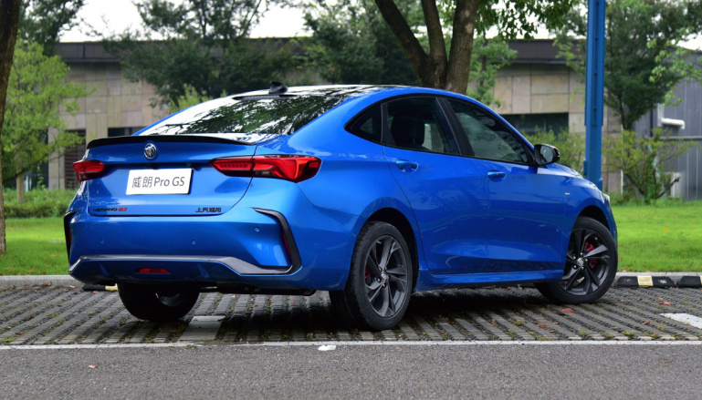 合资紧凑型车对决，标致408和别克威朗Pro谁更超值？