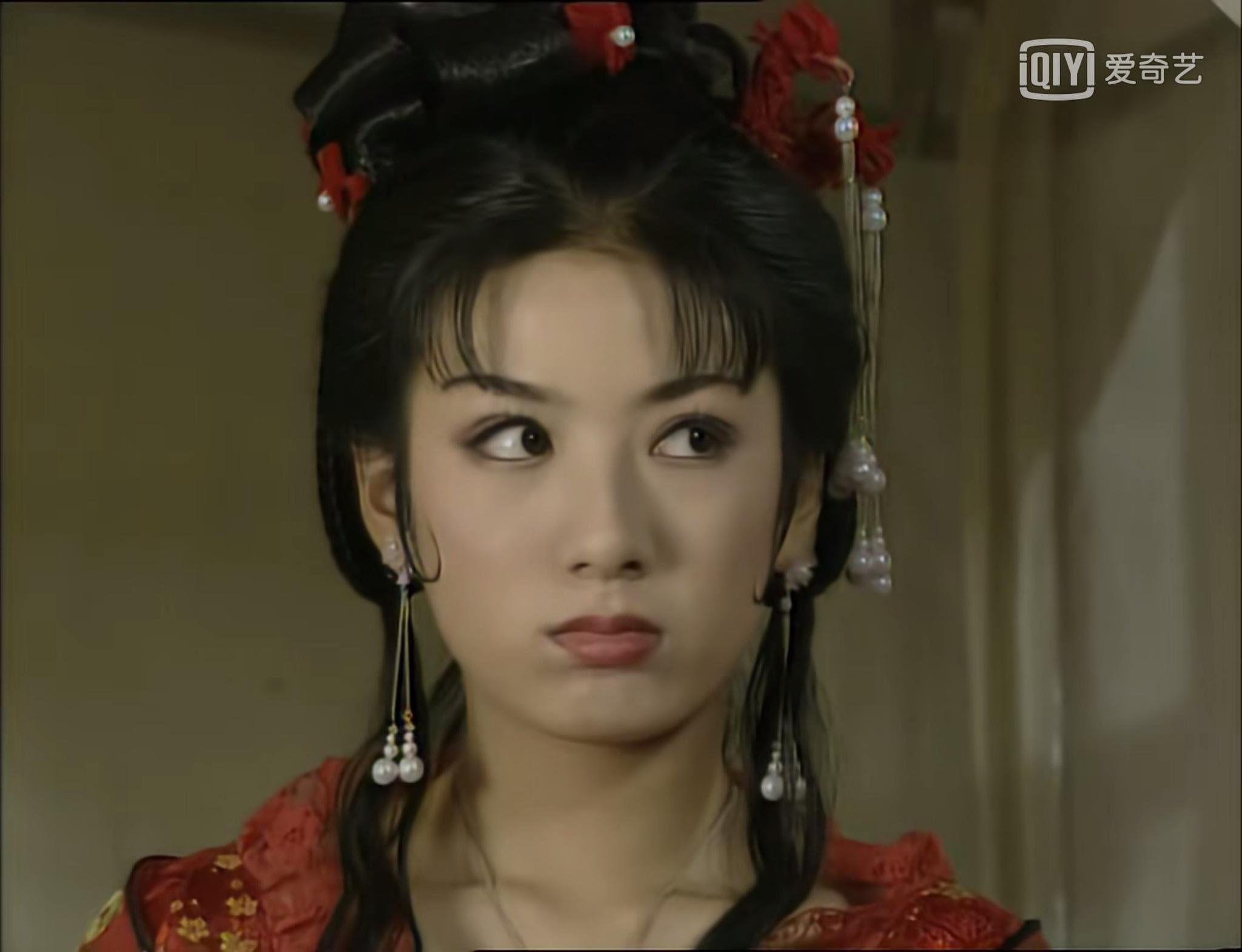 老剧新赏 上错花轿嫁对郎李玉湖(黄奕)和杜冰雁(李佳璘)同一天出