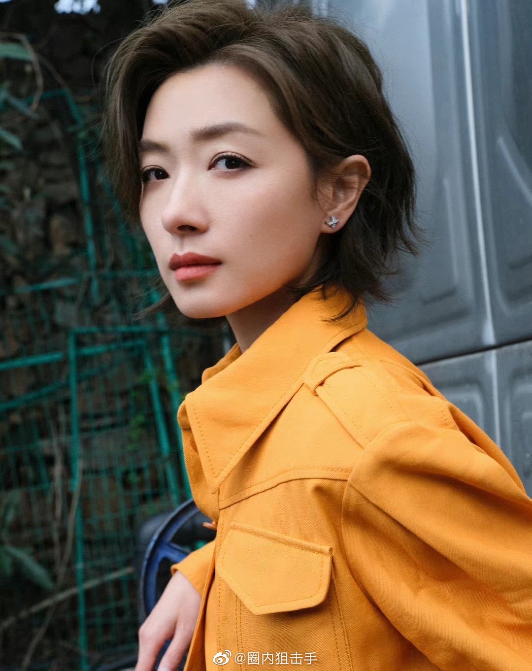 万茜发博晒对镜自拍照,粉红波点棉睡衣,粉色棉拖鞋……|棉睡衣|棉拖鞋