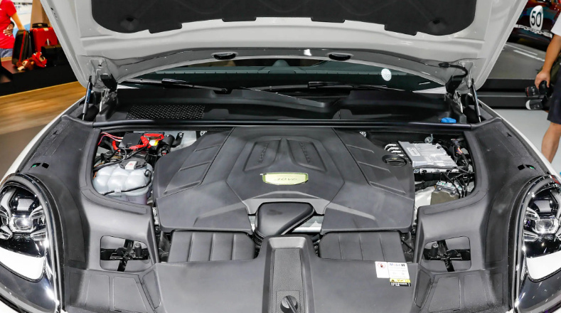 新时代型男！售价小幅度上涨，2023款保时捷卡宴购买攻略