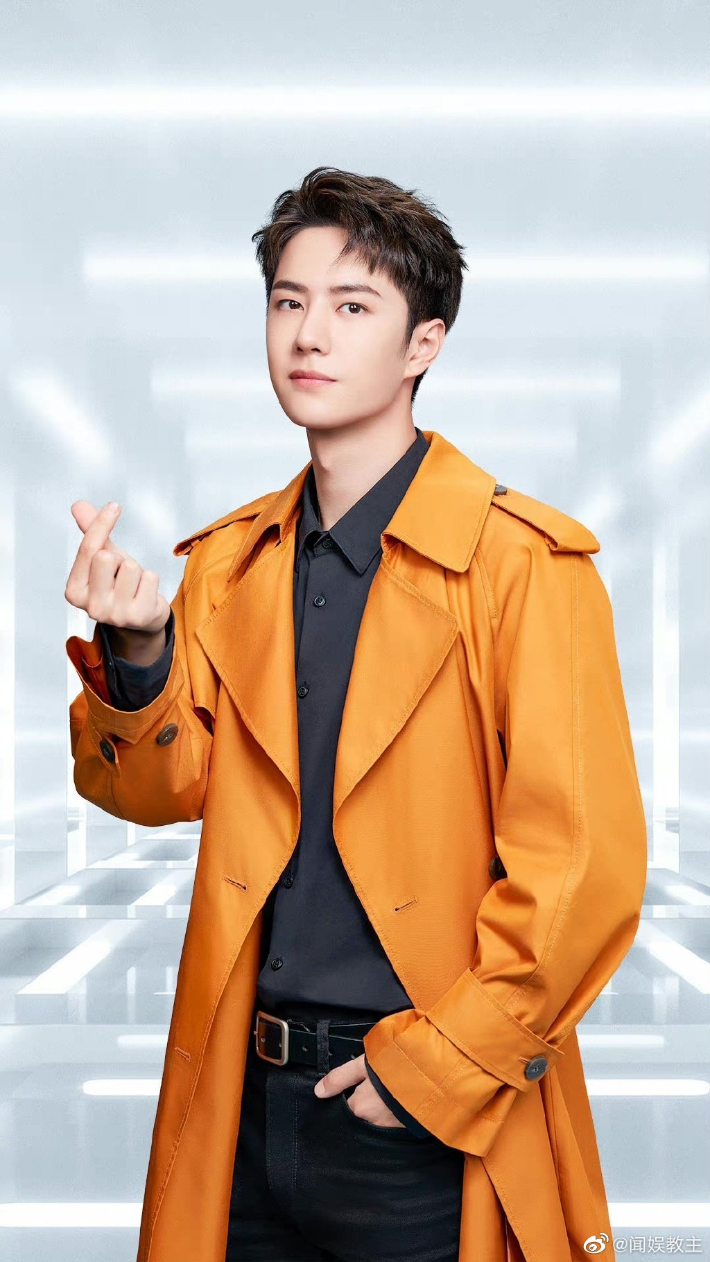 王一博新电影无名背头造型路透,好有氛围感啊