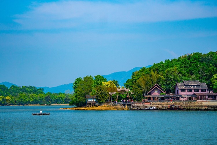 多变的天气感受不一样的仙女湖|名人岛|仙女湖|桃花岛_新浪新闻