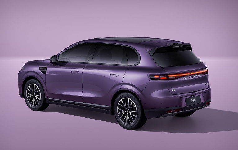 零跑B10将激光雷达杀至12万级，对比银河E5谁更超值？