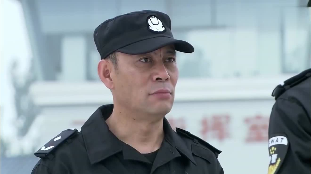 特警力量国际犯罪集团触角伸入东海市特警前女友竟是内部成员