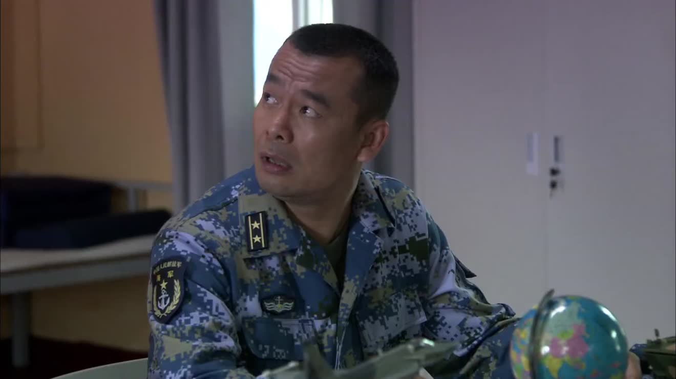 火蓝刀锋龙百川劝说武钢留下乌云武钢动容让其留下看仓库