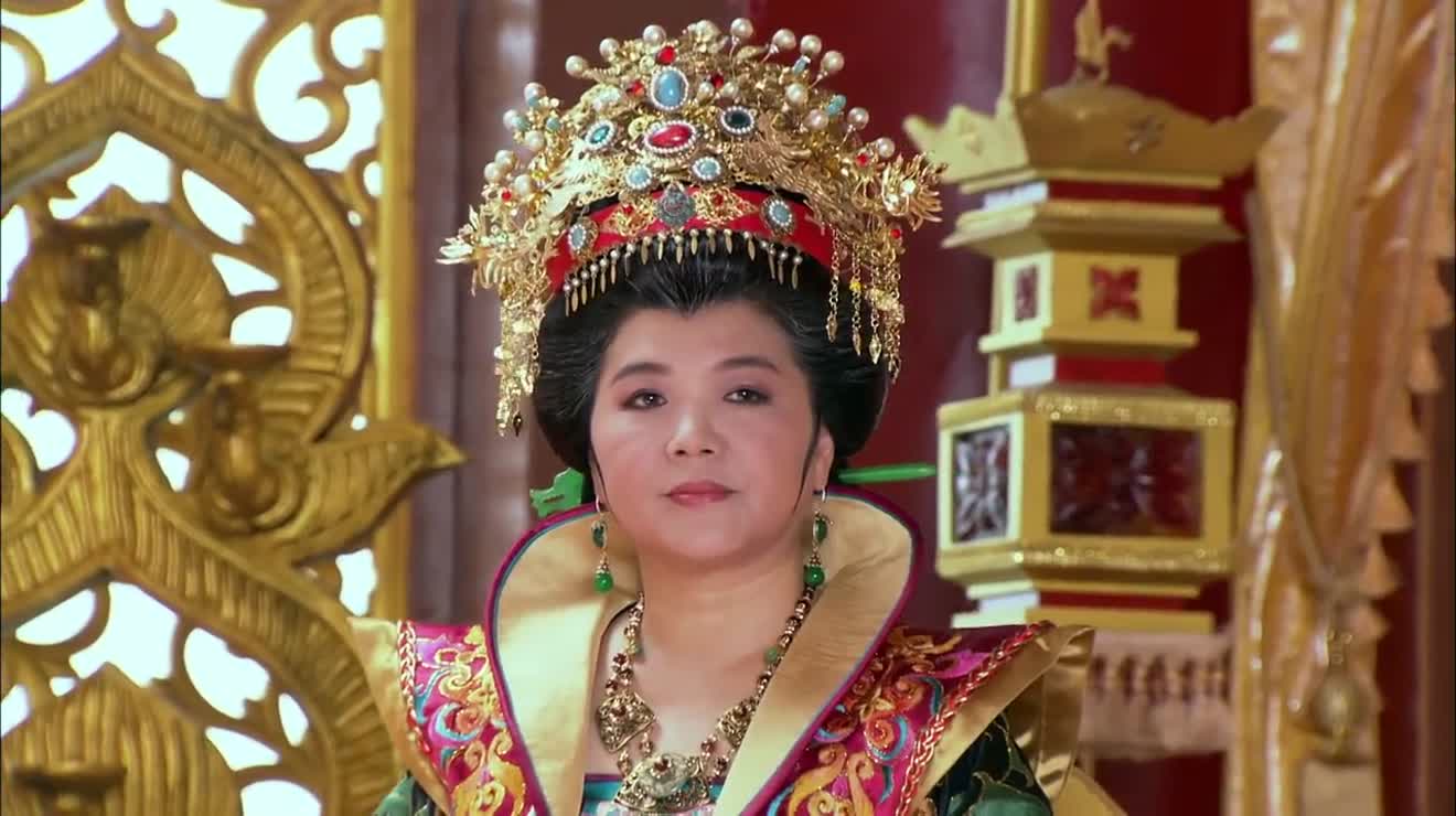 剑侠秀女答出皇后的考题立马被皇上封为才人皇后瞬间变脸了