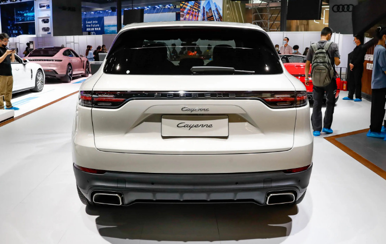 新时代型男！售价小幅度上涨，2023款保时捷卡宴购买攻略