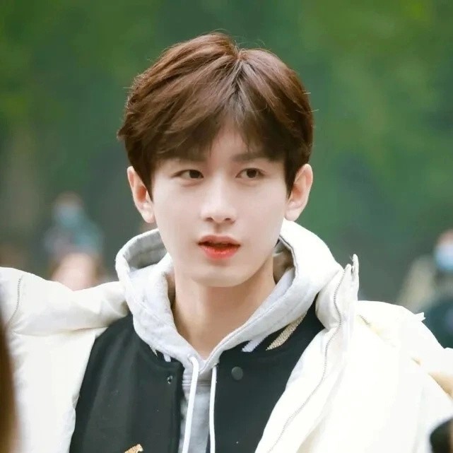 成毅363436373039型男头像