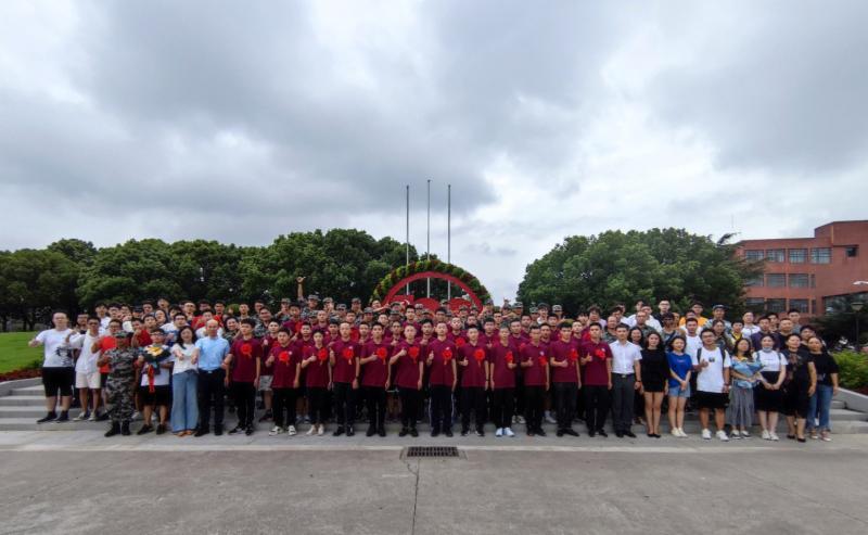 上海交通大学2021年下半年新兵入伍欢送会举行休闲区蓝鸢梦想 - Www.slyday.coM