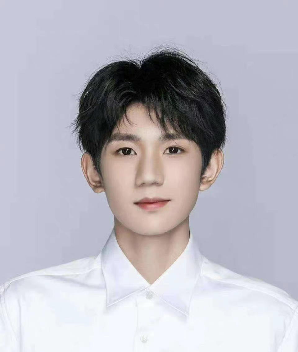 TFboys王俊凯、王源、易烊千玺证件照……__财经头条