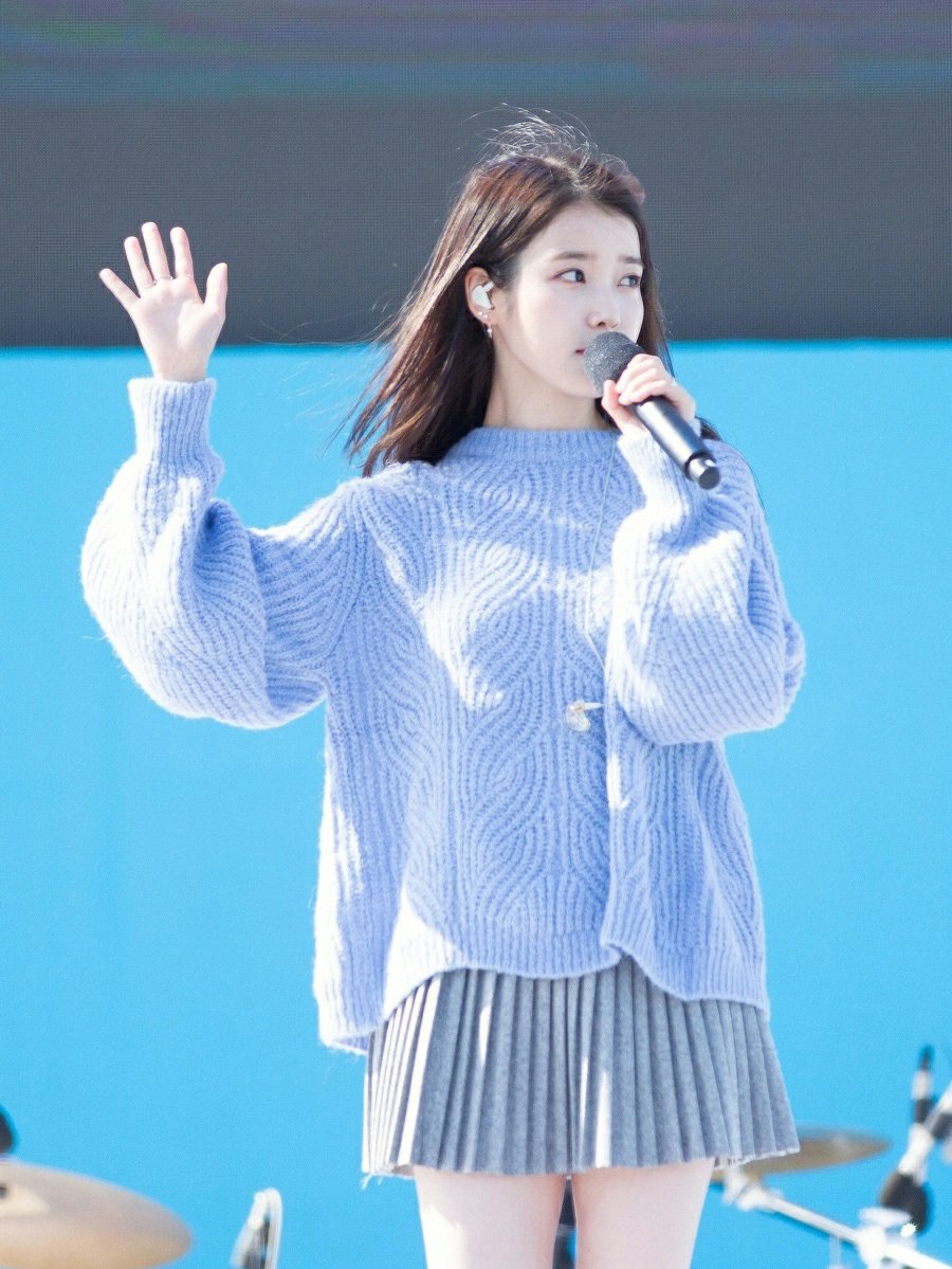 iu李知恩 |越简单,越耐看