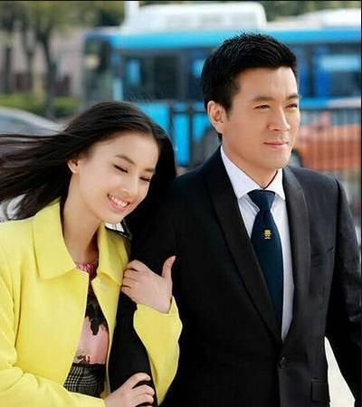 扬子和黄圣依带婆婆去吃西餐婆婆说就要一分熟吧
