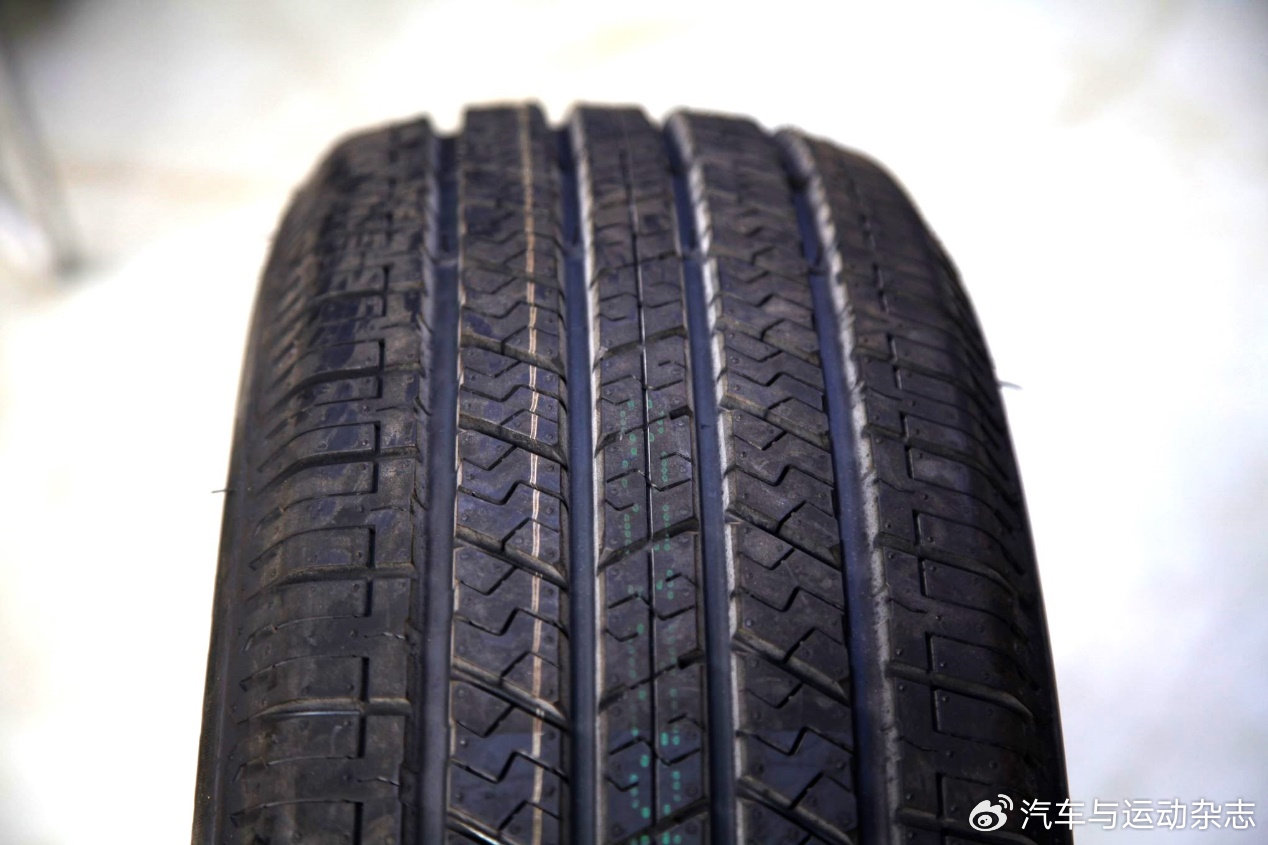 固特异锦乘suv轮胎以静音胎面,减振设计和大胶块带来舒适旅途