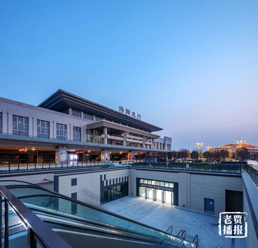 重磅:龙门站综合交通枢纽北广场地面部分正式投用!