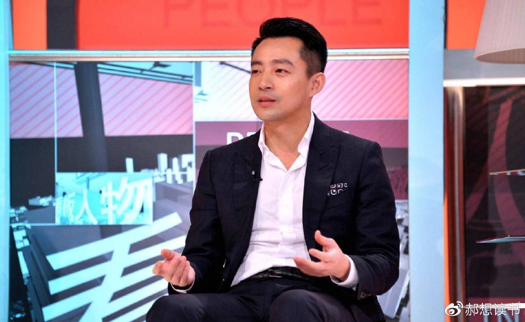 每次家里有点风波,汪小菲总被曝出和美女在约会,太拖后腿了__财经头条