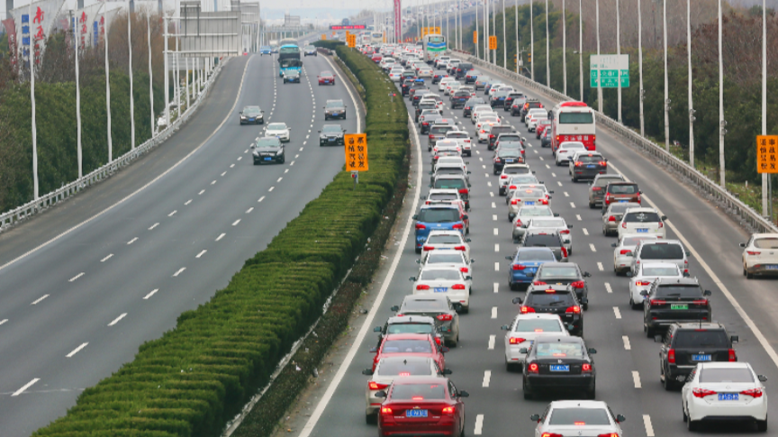 国庆假期最后一天迎返京最高峰,高速路进京压力或持续至20时休闲区蓝鸢梦想 - Www.slyday.coM 国庆假期最后一天迎返京最高峰,高速路进京压力或持续至20时休闲区蓝鸢梦想 - Www.slyday.coM