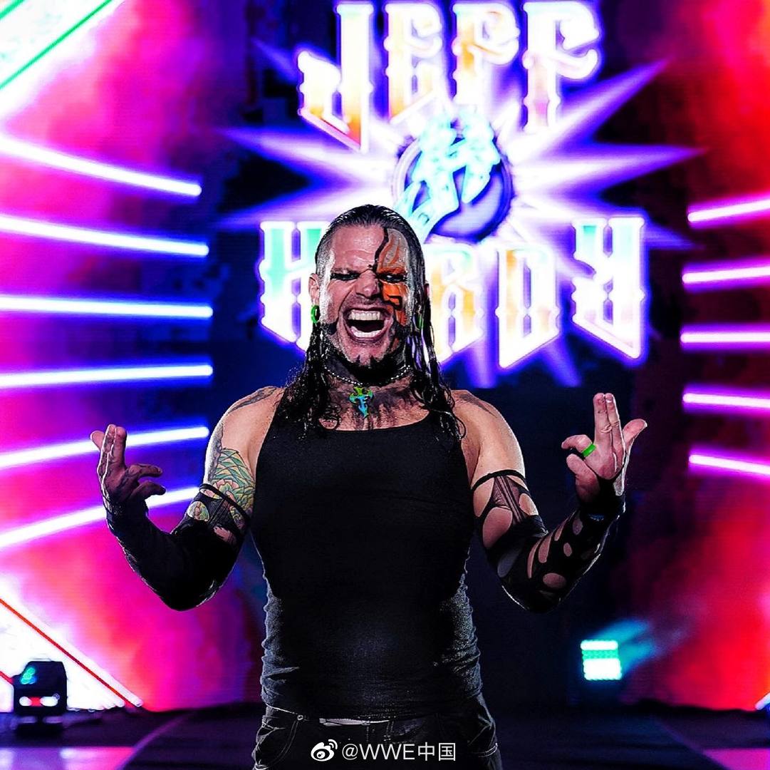 一家之主罗门伦斯romanreigns带领众明星去到爱丁堡