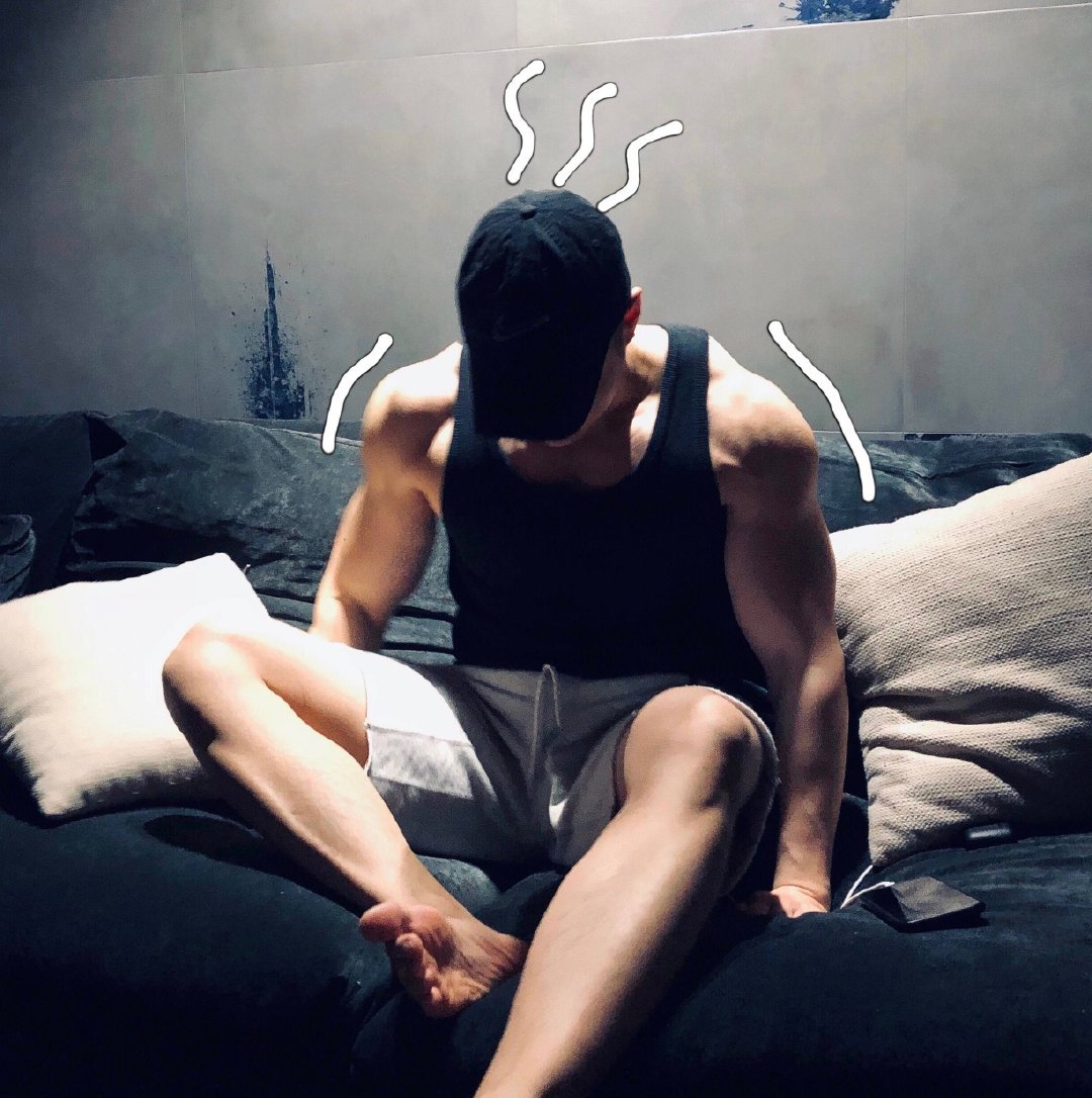 你们喜欢胸肌壮硕的帅哥不?图:bow_man