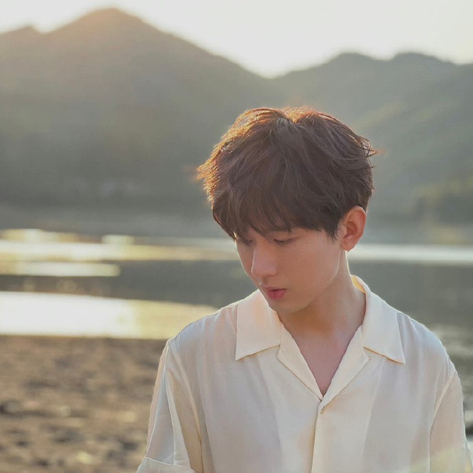 成毅363436373039型男头像