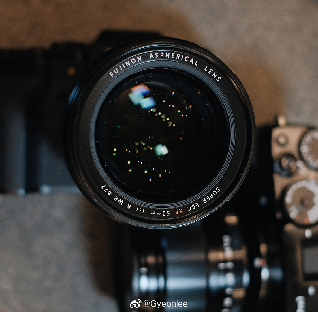 xf 50mm f1 r wr镜头 aps-c 画幅中最大光圈镜头 / 最大光圈自动对