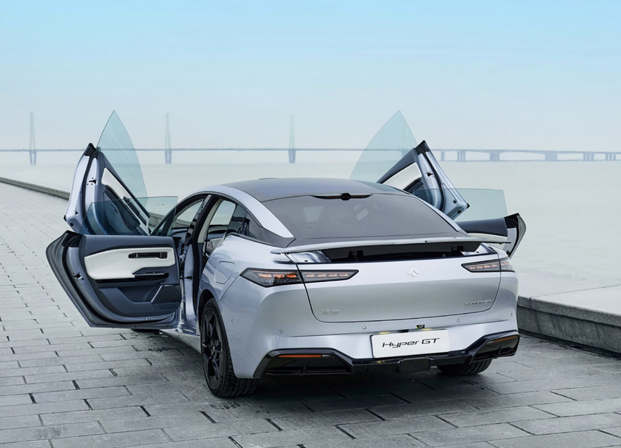 99万元 昊铂gt上市 一定要选剪刀门版本 实在太帅-新浪汽车